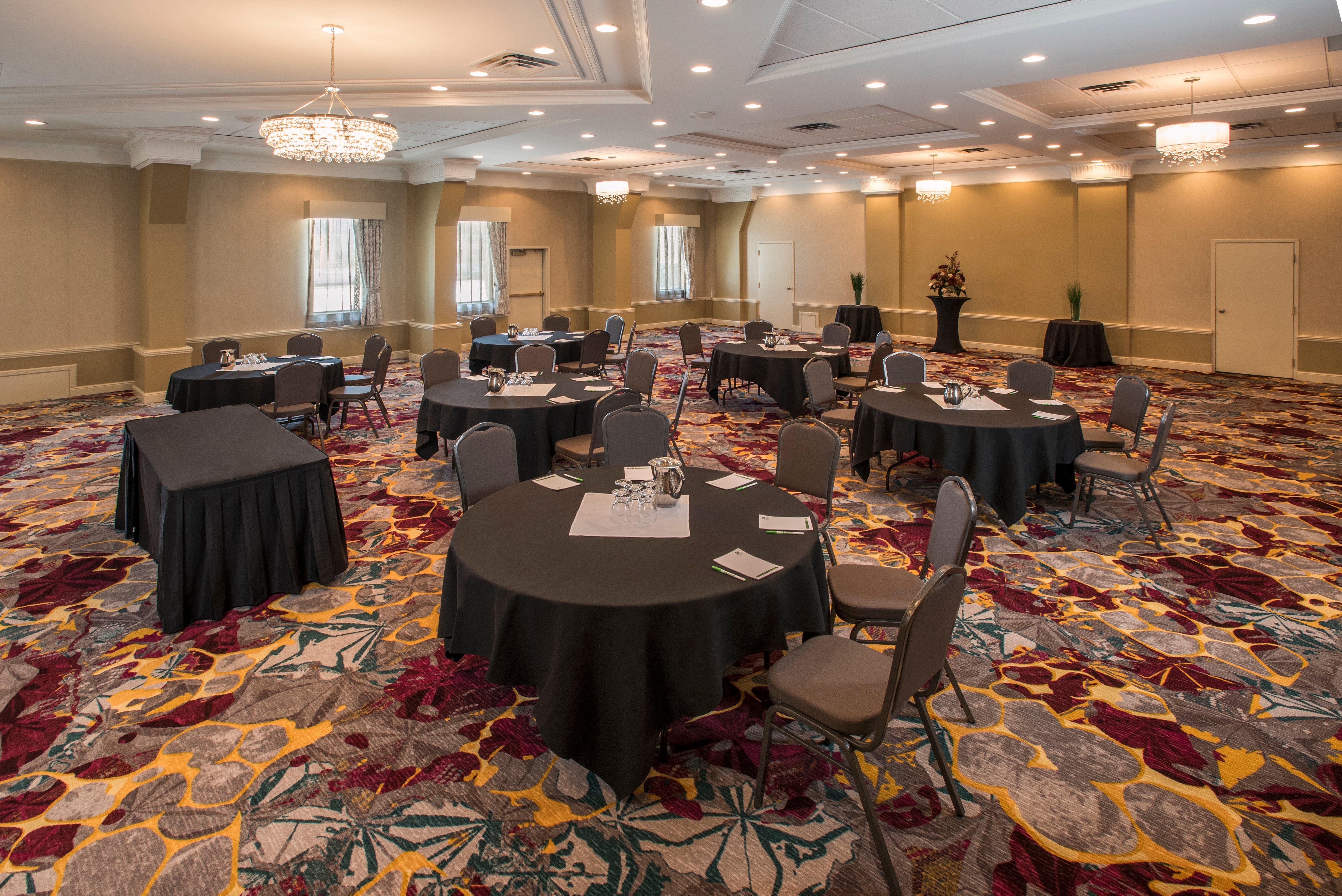 Holiday Inn Conference Centre Edmonton South By Ihg Eksteriør billede
