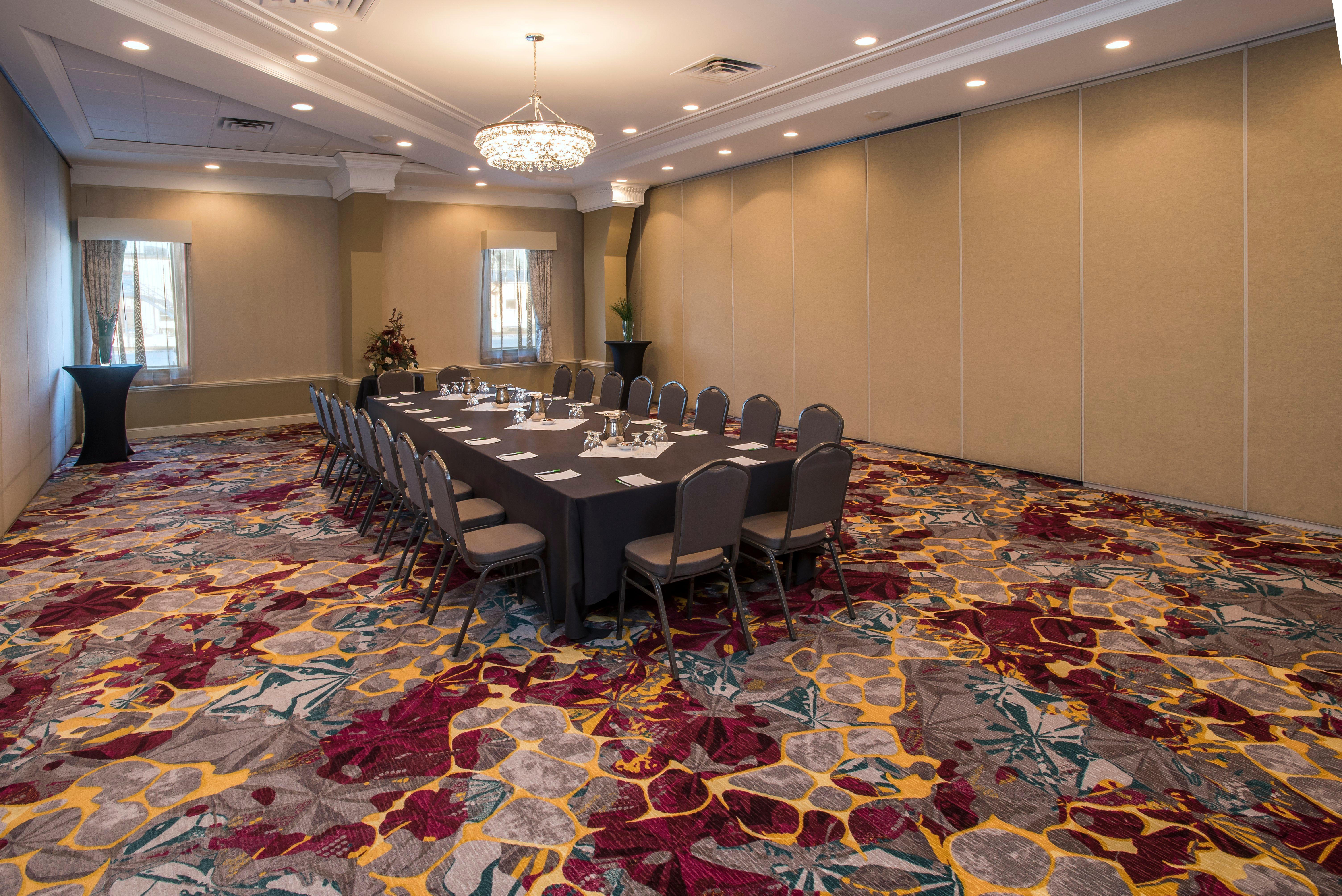 Holiday Inn Conference Centre Edmonton South By Ihg Eksteriør billede